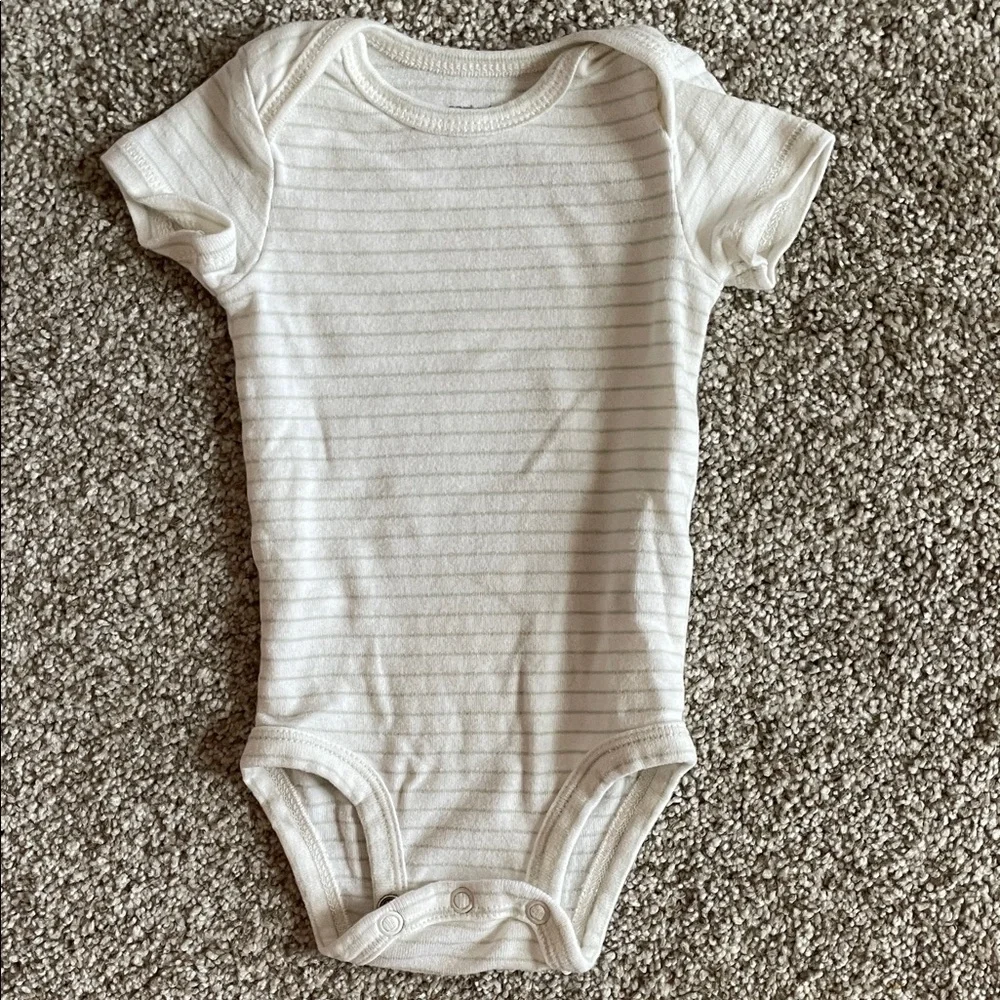 Carter’s 4-Pack Neutral Safari & Stripe Baby One-Piece Bodysuits